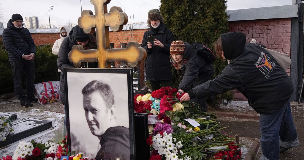 Russia: foreign ambassadors mark one-year anniversary of opposition leader Navalny’s death