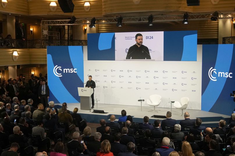Le président ukrainien Volodymyr Zelensky s'exprime lors de la conférence de Munich sur la sécurité