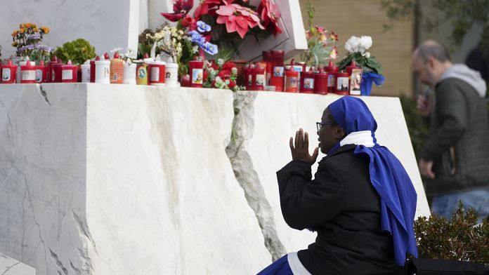 Ricovero Papa Francesco: quadro clinico complesso, annullata l'udienza generale di mercoledì