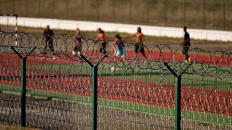 Η φυλακή ανηλίκων της Leiria στεγάζει κρατούμενους ηλικίας 16-21 ετών, προσφέροντας εκπαίδευση και επαγγελματική κατάρτιση