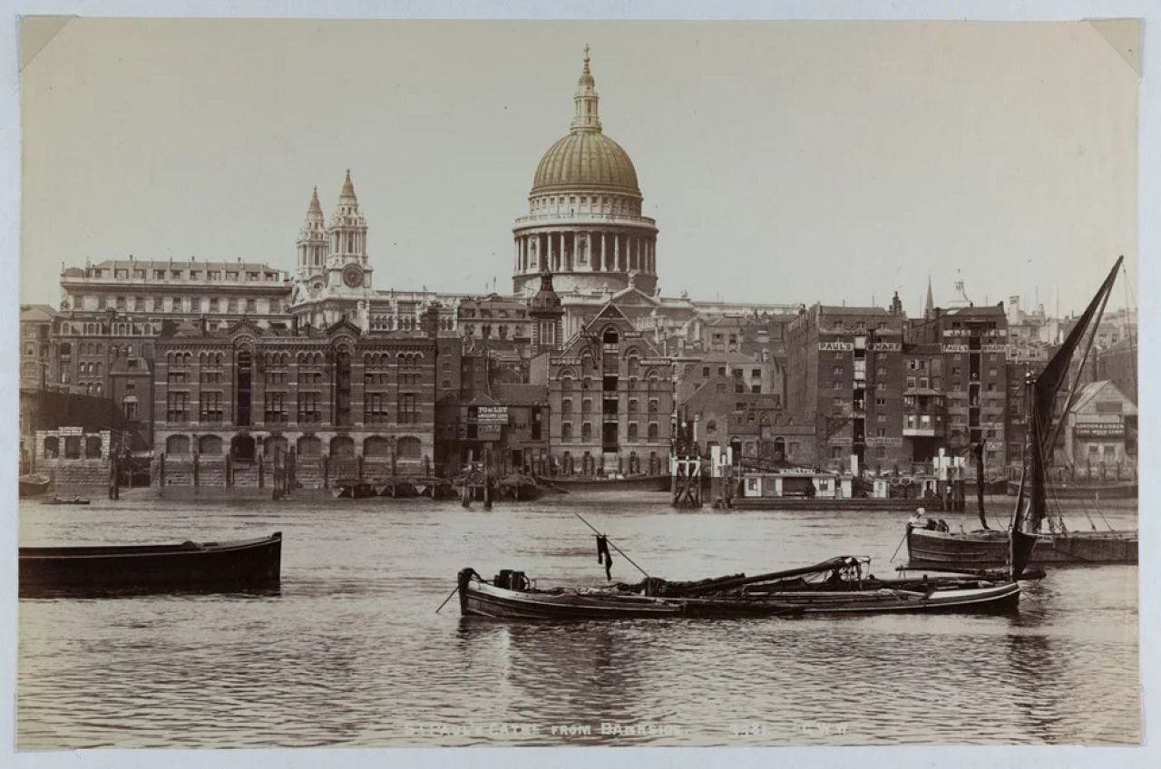 A view across the River Thames of Paul’s Wharf and St Paul’s Pier from Bankside, with St Paul’s Cathedral in the background. By George Washington Wilson, 1860 to 1900.