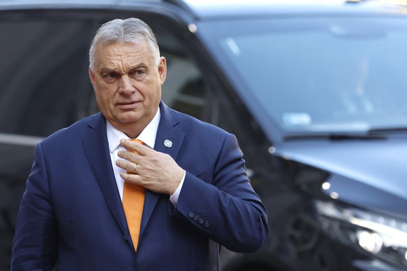 „Mi vagyunk a homok a gépezetben, bot a küllők között, tüske a köröm alatt” - Orbán Viktor, 2021. október 23.