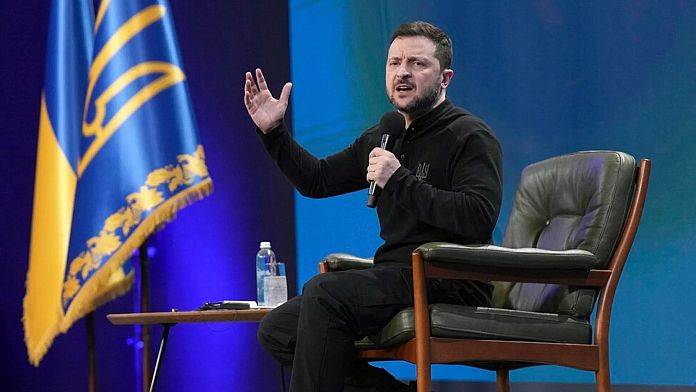 Guerra in Ucraina, Zelensky: "Pronto a dimettermi per la pace o ingresso nella Nato"