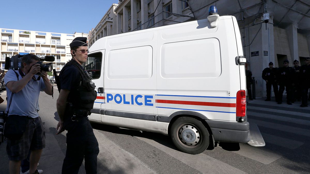 Des engins explosifs lancés devant le consulat russe à Marseille, aucun blessé