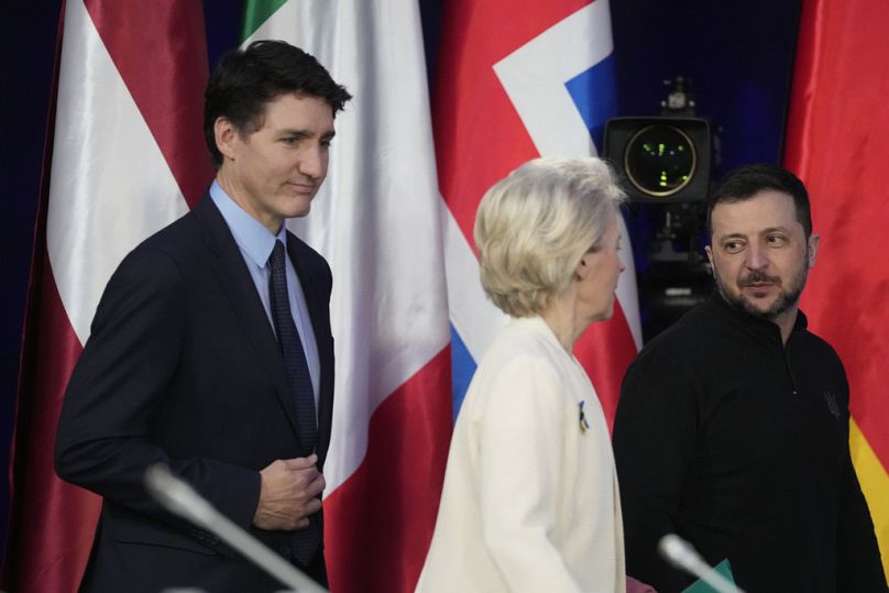 Premier Kanady, Justin Trudeau, z przewodniczącą Komisji Europejskiej Ursulą von der Leyen i prezydentem Ukrainy Wołodymyrem Zełenskim, Kijów, 2025 r.