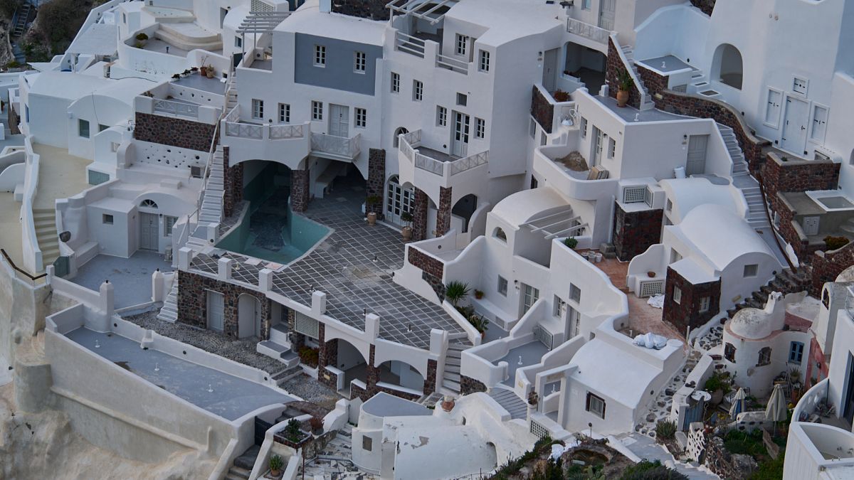 Vidéo. Santorin et Amorgos : les récents séismes menacent la saison touristique | Euronews