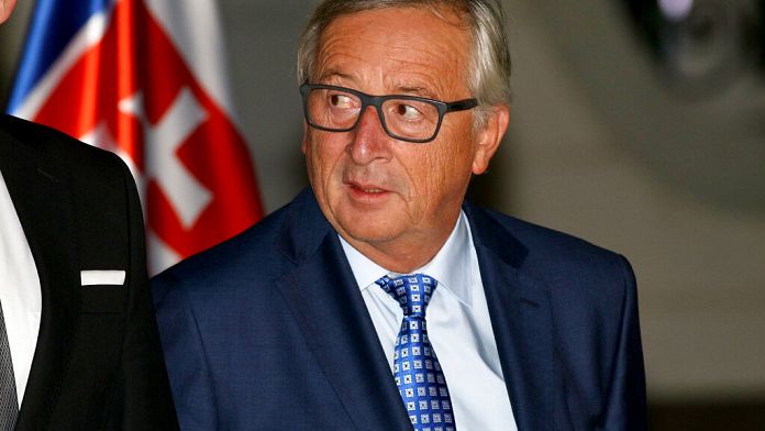 L'ex capo della Commissione Juncker: l'Ucraina dovrebbe ottenere un'adesione limitata all'Ue