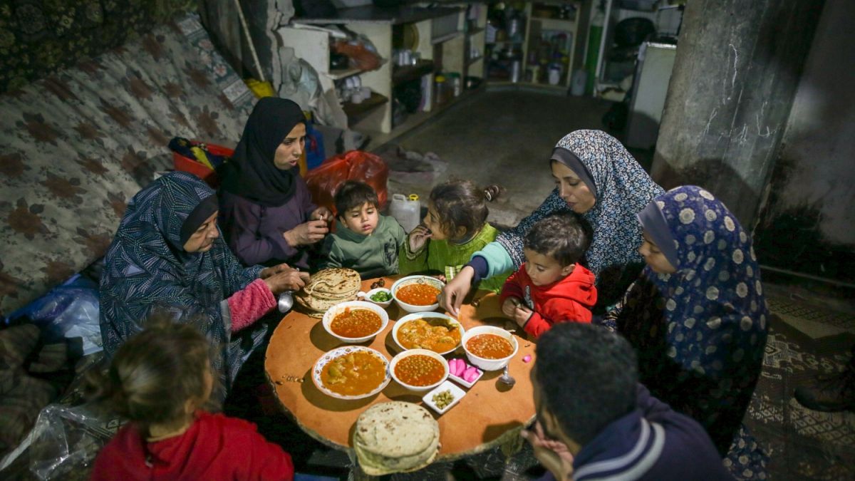 رمضان في غزة: موائد الإفطار حاضرة والأحبة غائبون