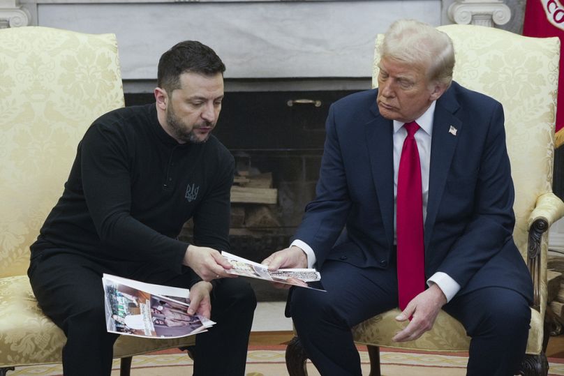 Zełenski pokazuje Trumpowi zdjęcia ukraińskich jeńców wojennych