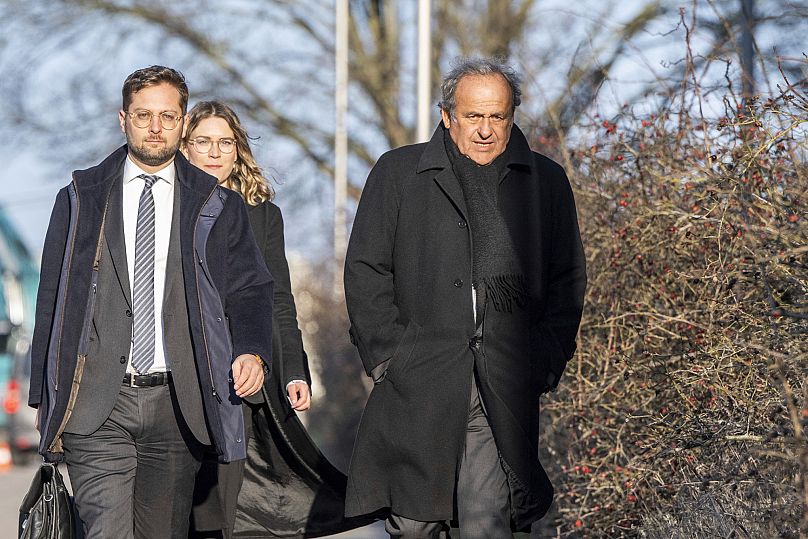 Michel Platini, ancien vice-président de la FIFA, arrive pour son nouveau procès devant la cour d'appel spéciale, à Muttenz, en Suisse, le lundi 3 mars 2025