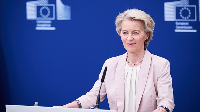 Von der Leyen propone di ammorbidire gli obiettivi di emissione di CO2 per le automobili