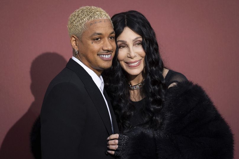 Alexander AE Edwards és Cher Cannes-ban, 2024-ben