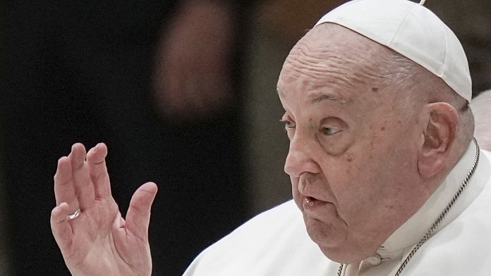 Vaticano: Papa Francesco "ha dormito tutta la notte, ora riposa" dopo le ultime crisi respiratorie