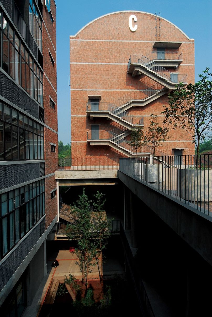 Chinese architect Liu Jiakun honoured with 2025 Pritzker Prize for human-centered design 7 808x1206 cmsv2 2016a6ea 91d6 5720 8139 67e6587819fe 9092858