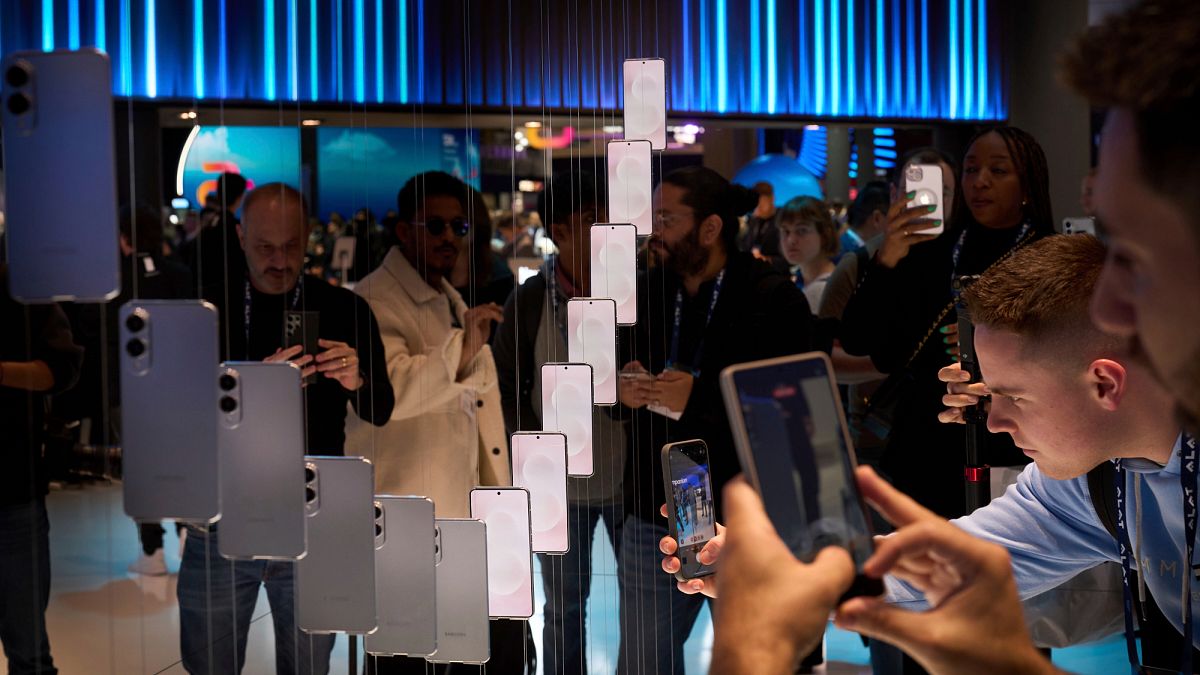MWC 2025: Telecoms and AI CEOs renew calls for consolidation in Europe