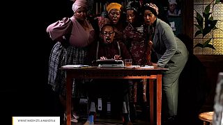 Afrique du Sud : une pièce de théâtre explore l’héritage de Winnie Mandela