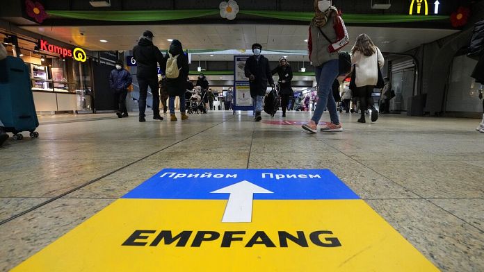 La Germania ospita 1,2 milioni di rifugiati dall'Ucraina: ora molti potrebbero perdere la protezione