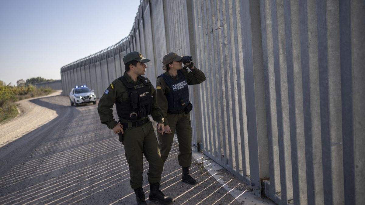 Törökország falat épít a görög határra az illegális migráció megfékezésére