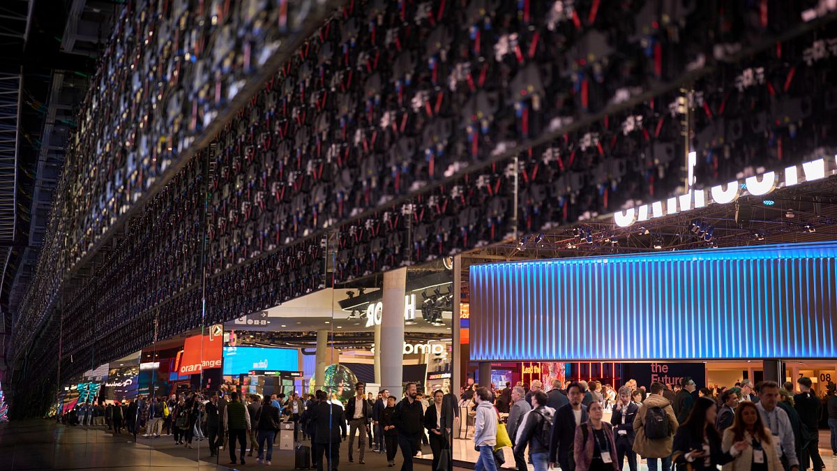Mobile World Congress: Tech needs to ‘pick up the pace’ on decarbonising AI production