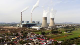 La centrale elettrica di Guohua, una centrale a carbone, opera a Dingzhou, Baoding, nella provincia di Hebei, nella Cina settentrionale.