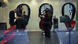 Insolite : la plus vieille coiffeuse au monde est une Japonaise de 108 ans