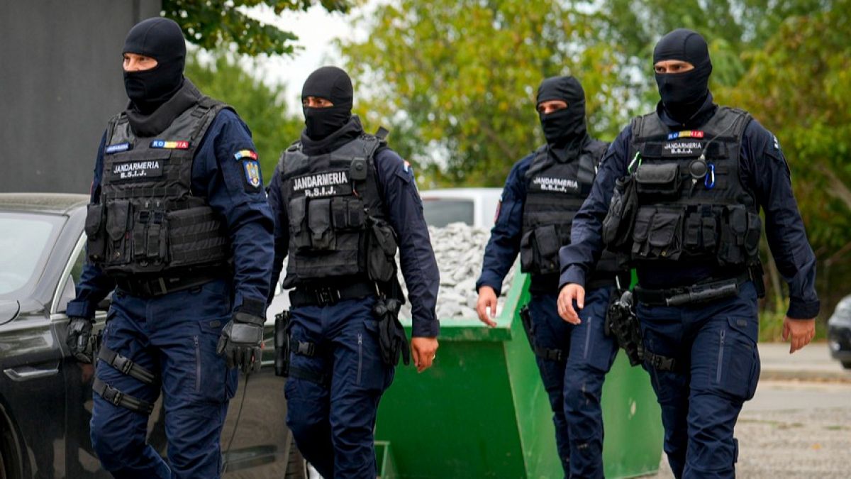 Romanian authorities detain six for alleged treason amid Russian espionage probe