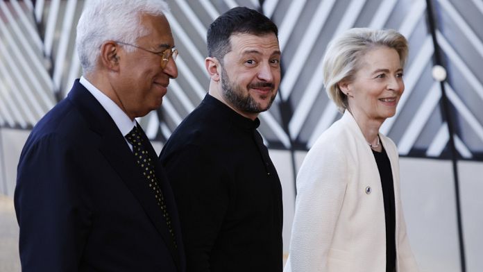 Consiglio europeo, 26 leader Ue approvano cinque condizioni per pace in Ucraina: no dell'Ungheria