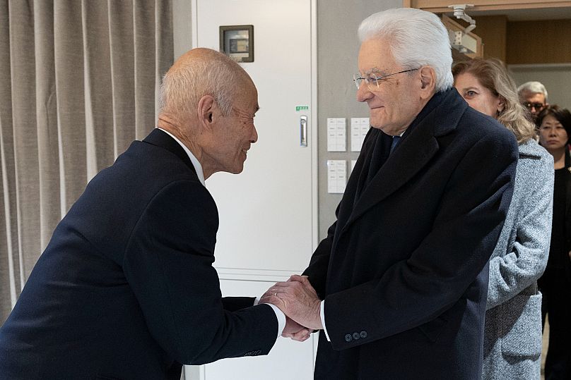 Il Presidente della Repubblica Sergio Mattarella con il Presidente dell’Associazione Nihon Hidankyo, Toshiyuki Mimaki, sopravvissuto al bombardamento nucleare