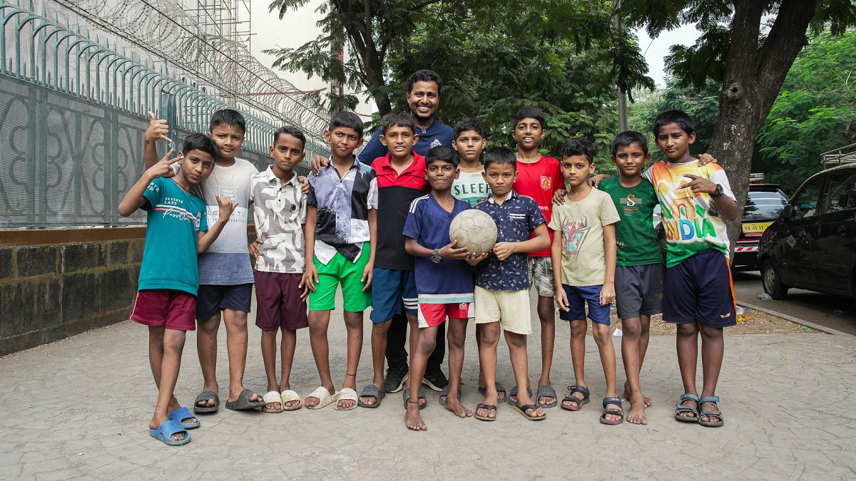 ビデオ。ウォッチ：インドの教育を強化するためにサッカーがどのように使用されるか