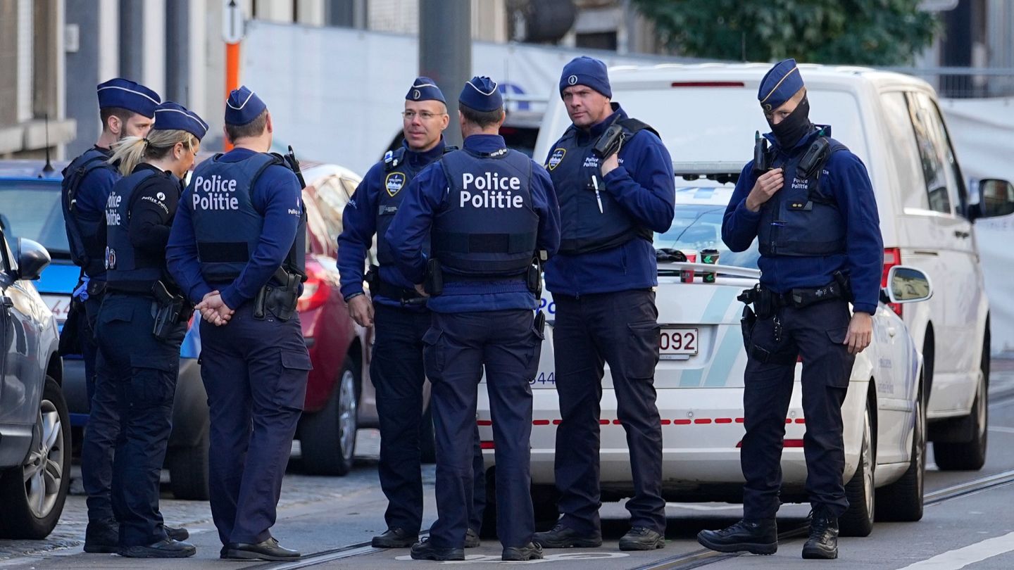 https://static.euronews.com/articles/stories/09/11/22/04/1440x810_cmsv2_6d336d1a-d732-542f-ac14-c3c118471d54-9112204.jpg