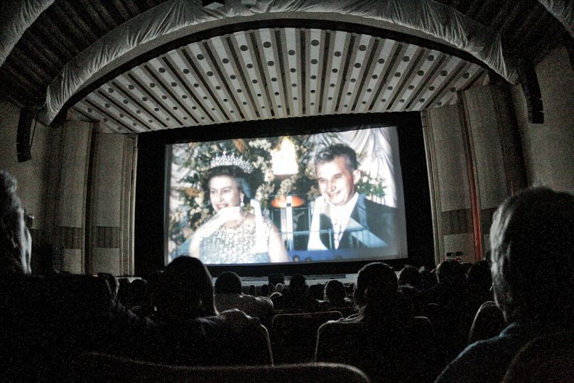 Egy Ceausescuról szóló dokumentumfilm bemutatóján Bukarestben 