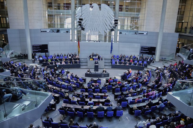 Oppositionsführer und CDU-Parteivorsitzender Friedrich Merz im Bundestag