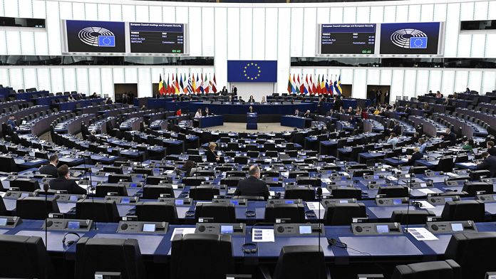 Arrestata Lucia Simeone, collaboratrice del parlamentare europeo di Forza Italia Fulvio Martusciello