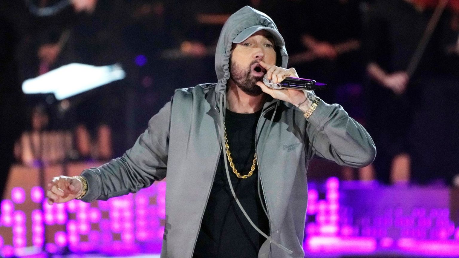 Unreleased Eminem music stolen and sold online – former studio engineer  charged | Euronews