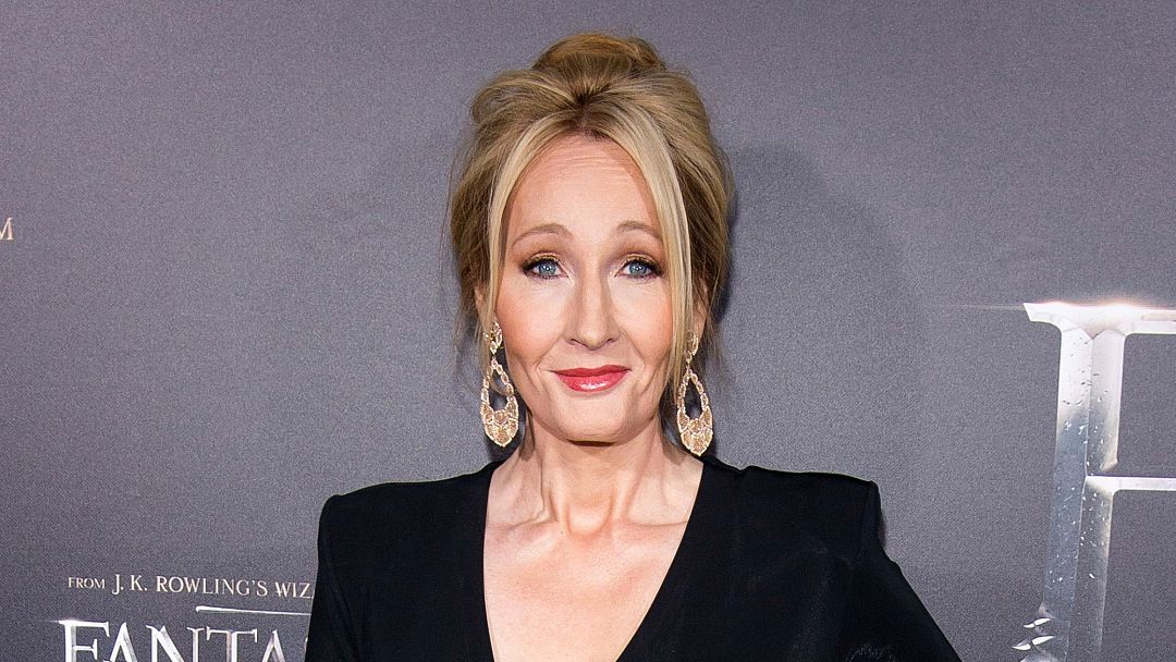Artistic Jk Rowling 3 Guesses View for Desktop Artistic Jk Rowling 3 Guesses View for Desktop