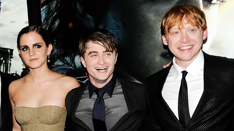 Oyuncu kadrosundan Emma Watson, Daniel Radcliffe ve Rupert Grint, "Harry Potter ve Ölüm Yadigârları: Bölüm 2" galasında birlikte poz verdi.