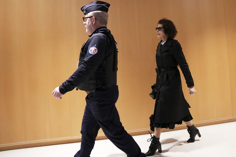 Aktorka Fanny Ardant w drodze na proces Gerarda Depardieu, 24.03.2025