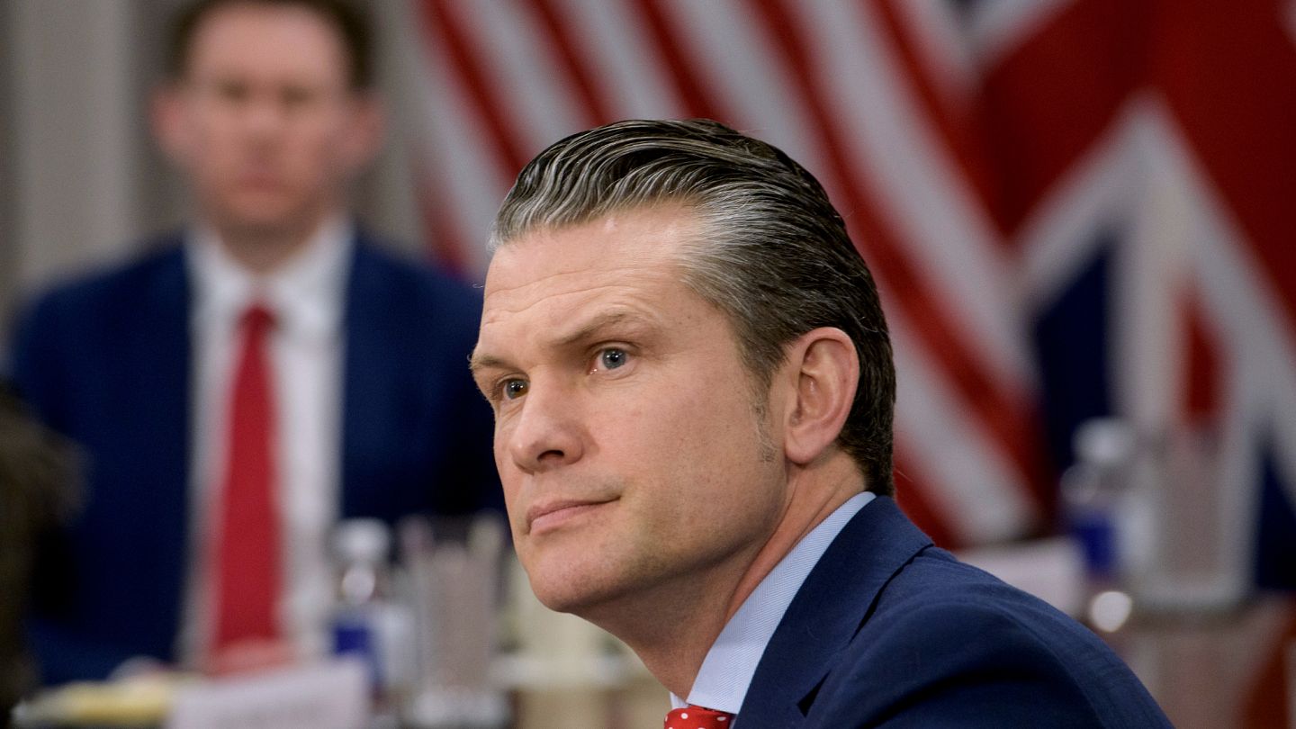 Democrats call for US Defence Secretary Hegseth to resign over Signal group  chat leak | Euronews