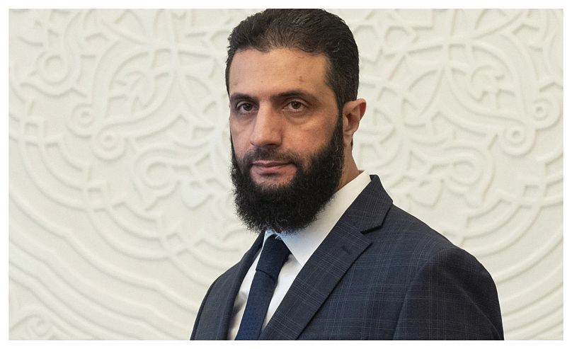 الرئيس السوري الانتقالي أحمد الشرع.