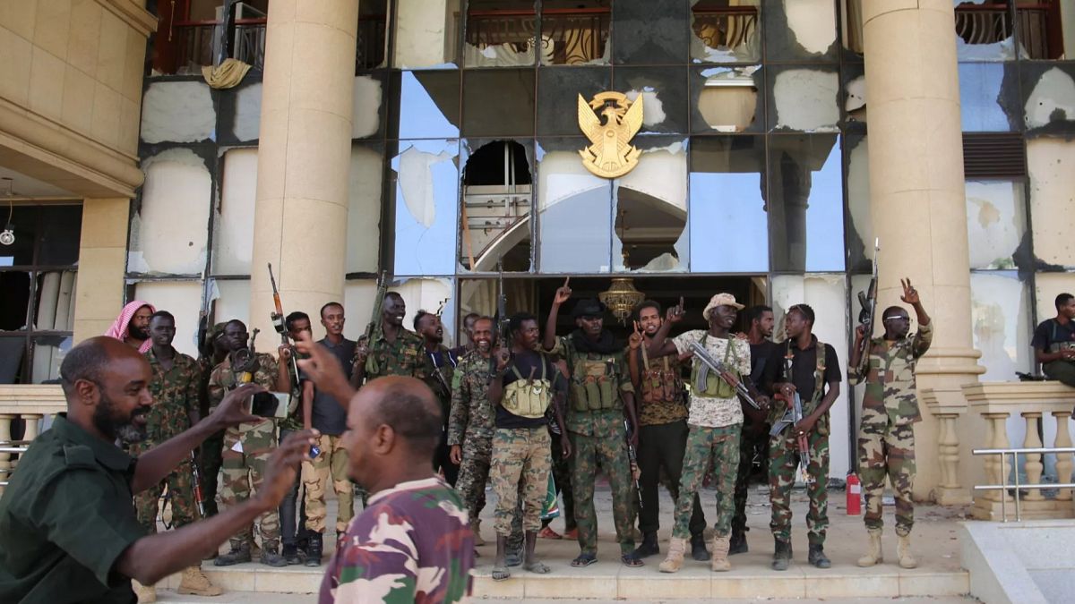 انعطافة ميدانية في الصراع السوداني: الجيش يقترب من الحسم في العاصمة