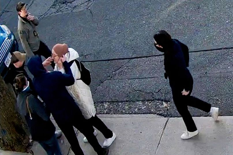 لحظه بازداشت خیابانی اوزتورک