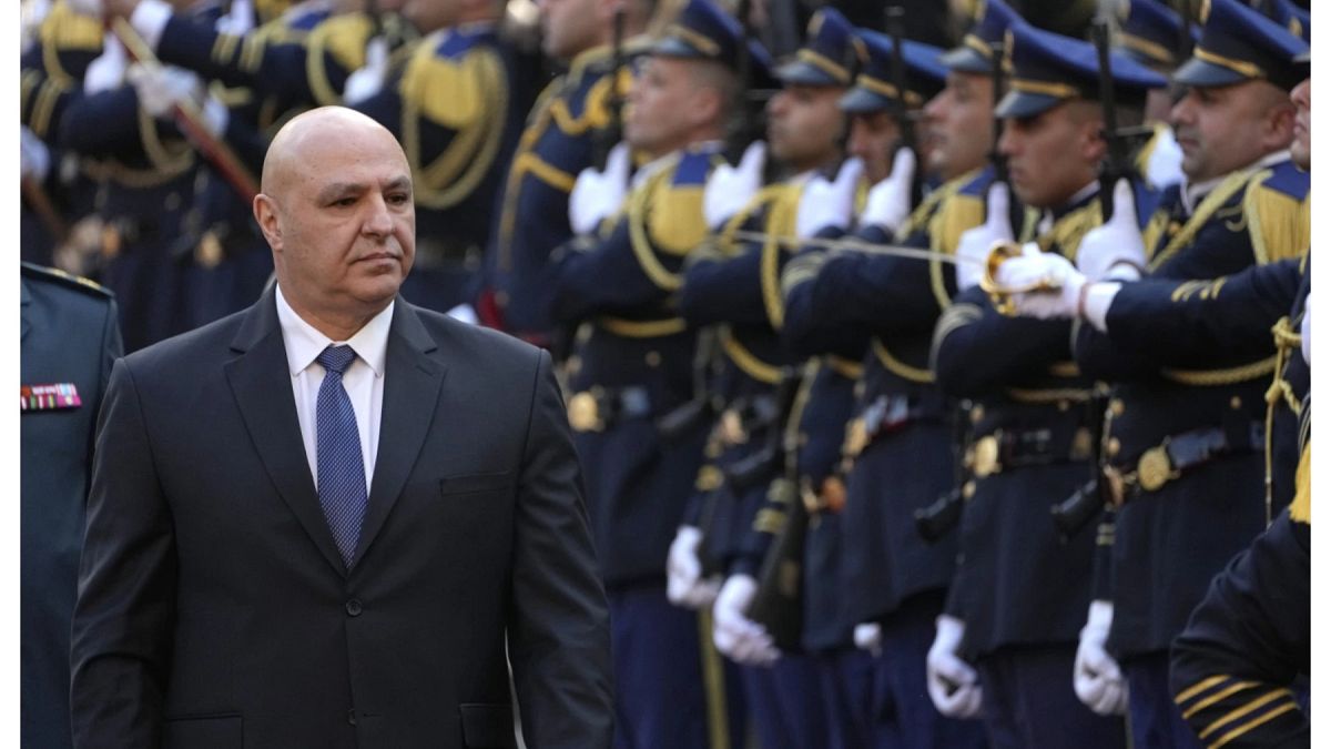 قبيل زيارته إلى فرنسا... الرئيس اللبناني يؤكد أن التطبيع مع إسرائيل "ليس مطروحا الآن"