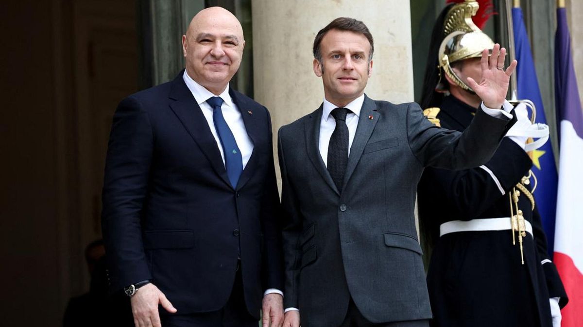 Evakuálási felhívás után Izrael bombázta Bejrútot, miközben Macron és Aoun Párizsban tárgyalnak