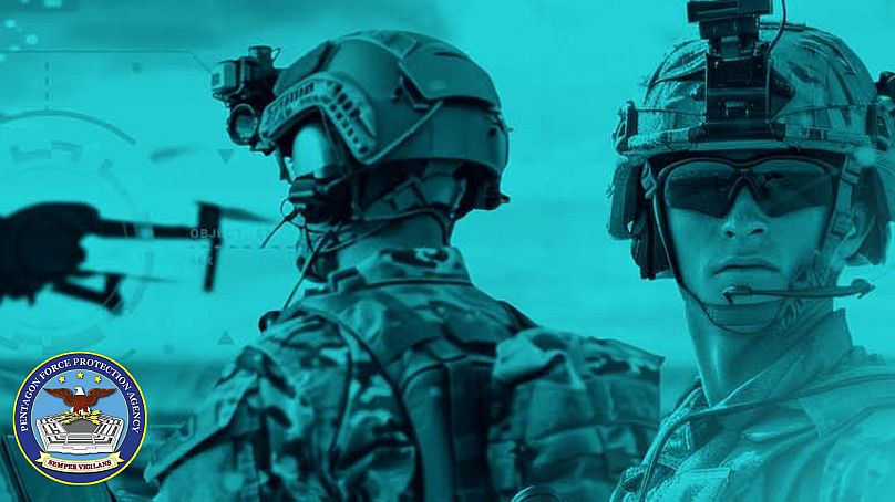 Amerikai katonák éjszakai gyakorlaton Szaúd-Arábiában