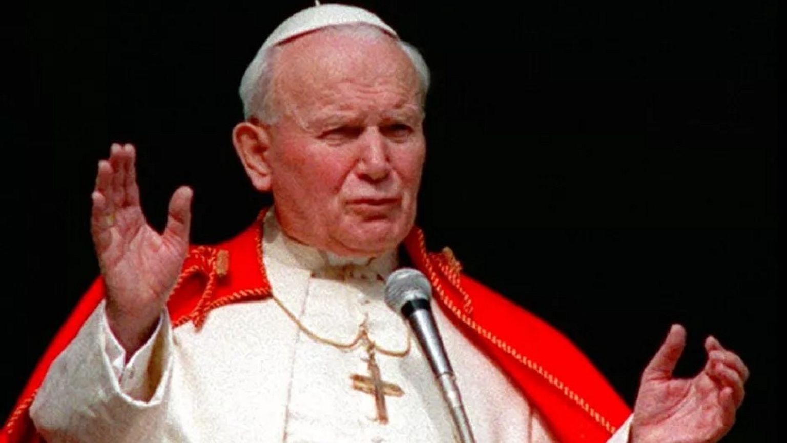 Há vinte anos morreu João Paulo II, o Papa peregrino | Euronews