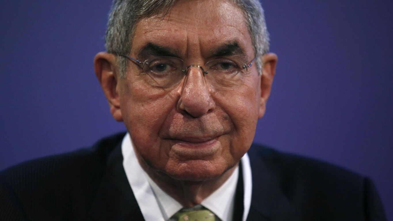 Ex-leader of Costa Rica and Nobel laureate Óscar Arias says US revoked