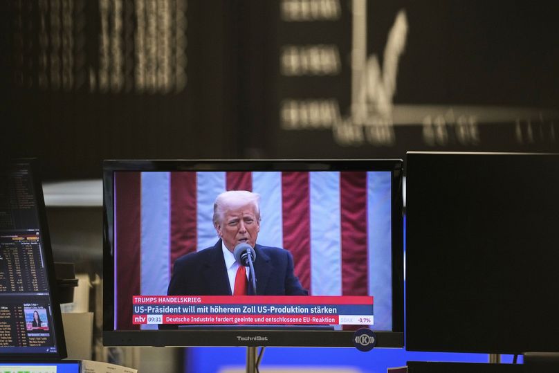 Giełda we Frankfurcie - maklerzy uważnie oglądali wystąpienie Trumpa w sprawie ceł