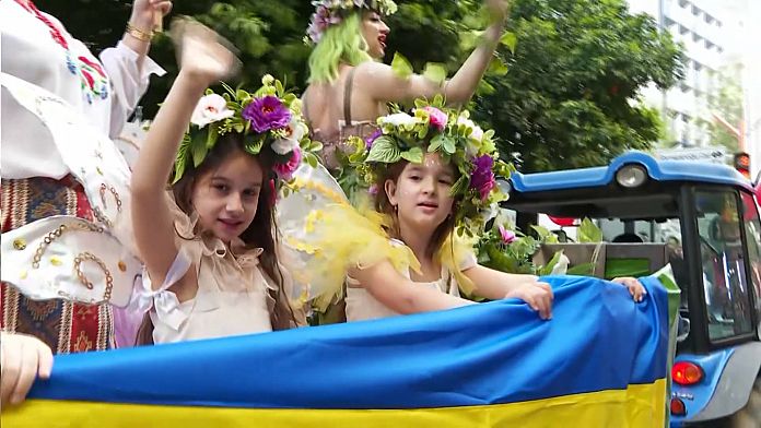 Turkish city blooms with colour and joy at Orange Blossom Carnival