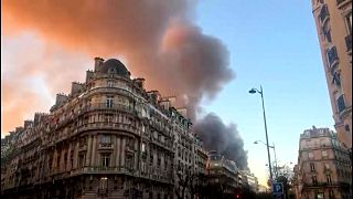 تصاویر ضبط شده توسط خبرنگار تلویزیون اسپانیا (TVE) در پاریس، ماوی دوناته