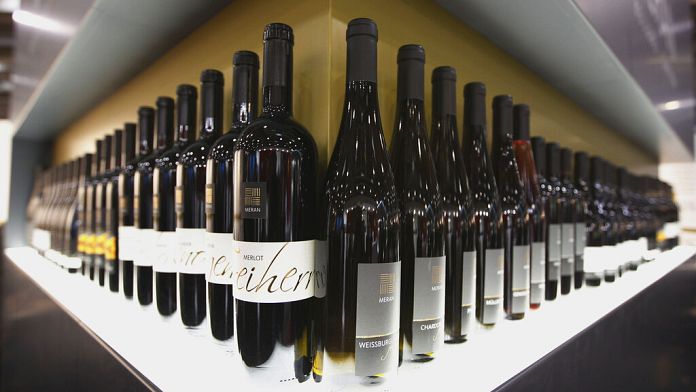 Dal Vinitaly la reazione ai dazi di Trump: 50% delle cantine verso altri mercati